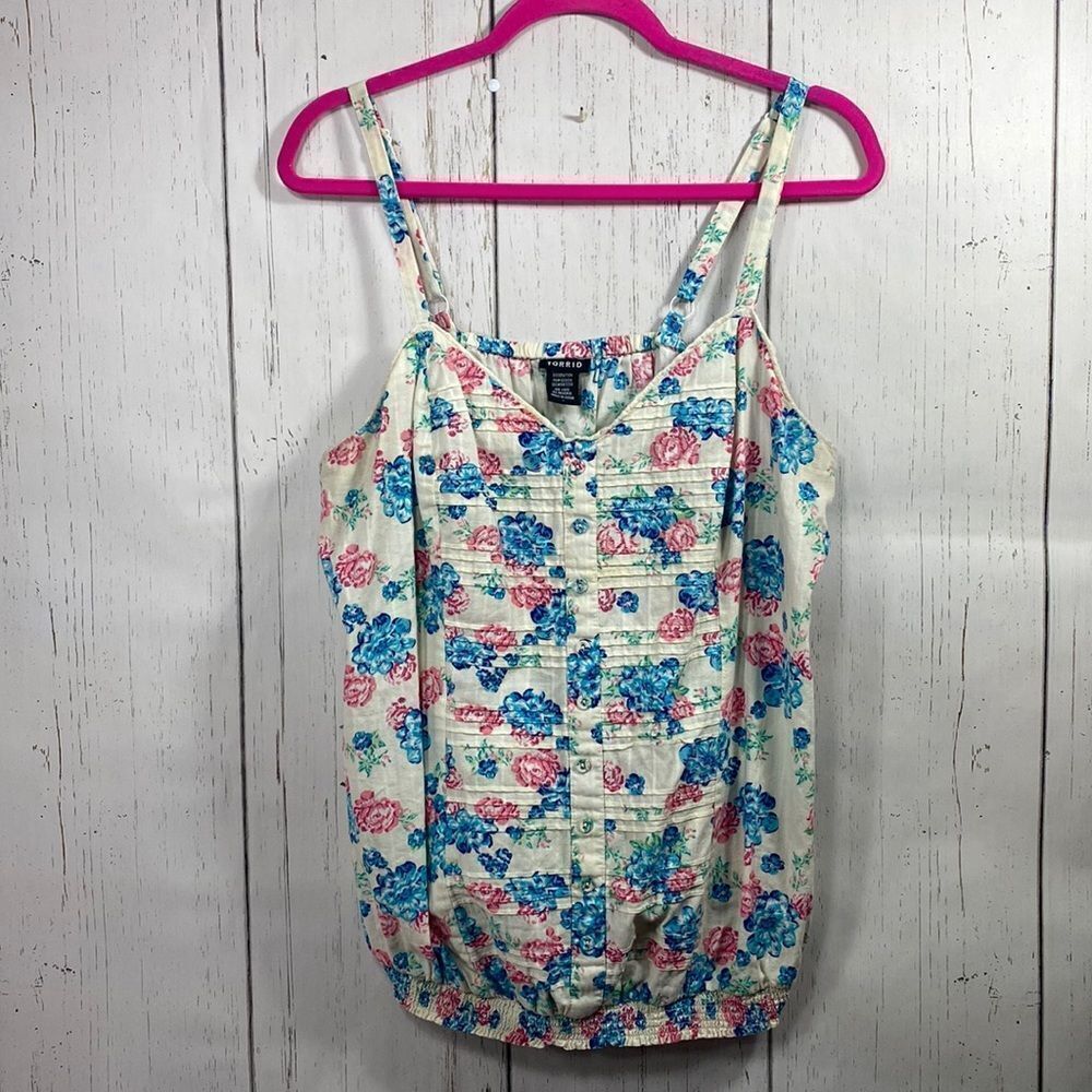 Torrid WomensāFloral Button Front Detail V Neck TankāTop